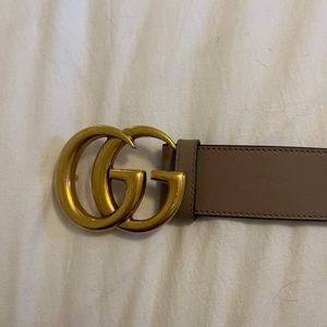 Dusty pink thick gucci belt